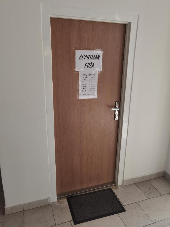 Apartman Ruza Ruzomberok Eksteriør bilde