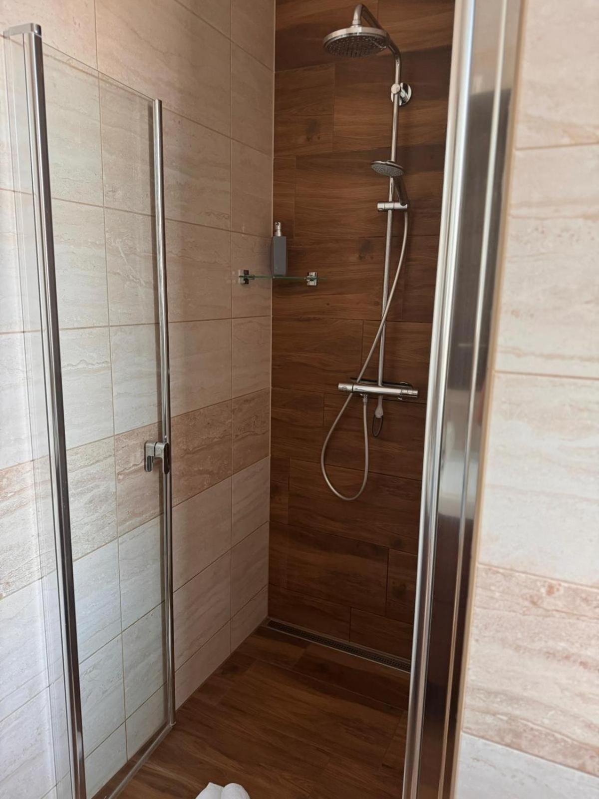 Apartman Ruza Ruzomberok Eksteriør bilde