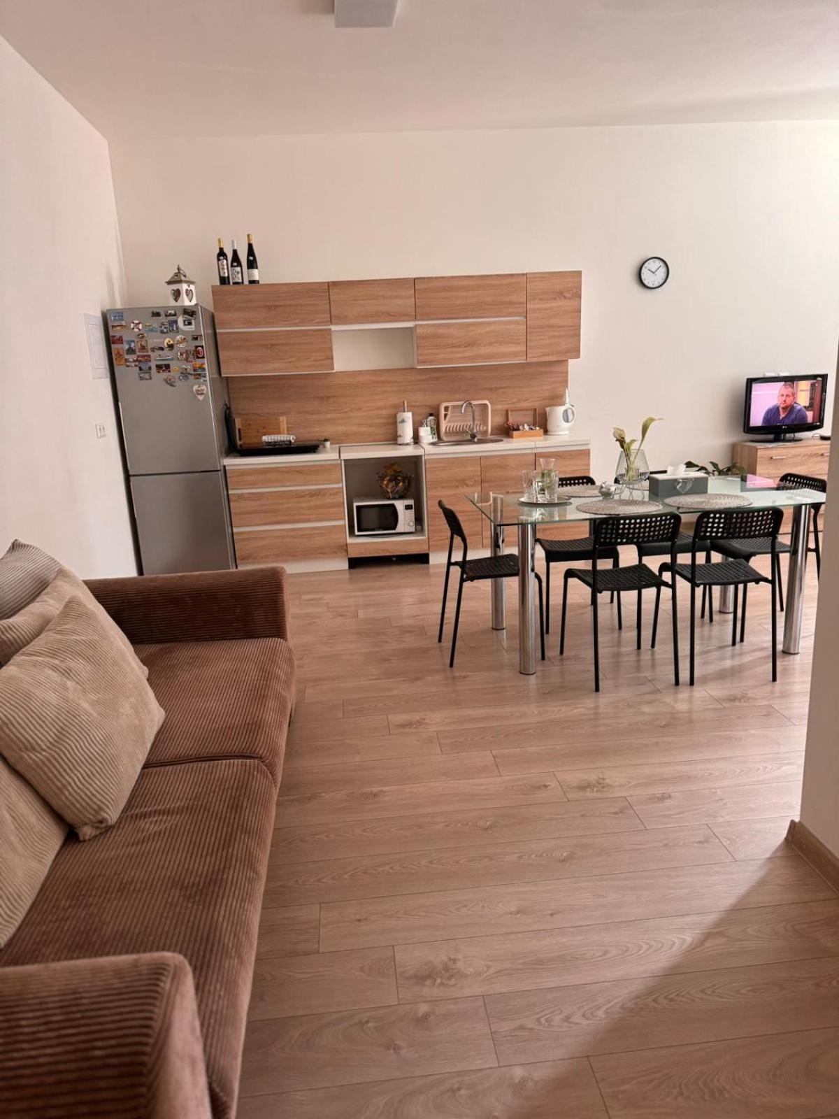 Apartman Ruza Ruzomberok Eksteriør bilde
